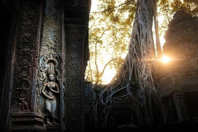 Best Temples Day Tour in Siem Reap with Sunset - Entering Angkor Wat and Angkor Thom: the two anchors of the day