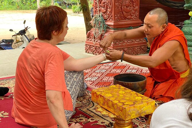 Buddhist Monastery with Monks Water Blessing - Monastery Arrival: Chanting, Learning, and How the Tour Frames Buddhism