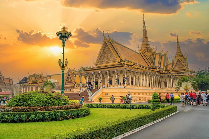 Cambodia 7 Days Tour from Siem Reap to Battambang and Phnom Penh - Siem Reap to Angkor Wat: where your week really starts