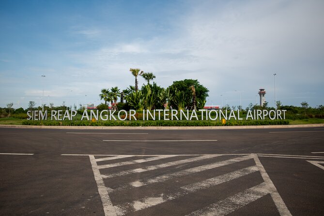 Cambodia Taxi Services 100% Private - Private Siem Reap airport pickup: the welcome matters more than you think