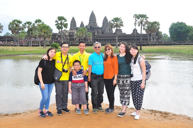 Classic Angkor Wat Sunrise or Sunset Private and Small GroupTour - Pickup, A/C minivan, and a group size that stays comfortable