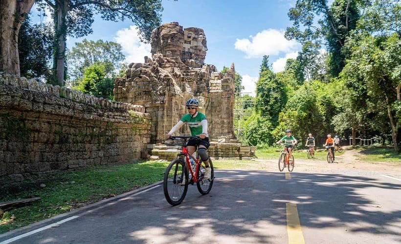 Cycle Angkor Backroad Bike Tour / E-Bike or Tuk Tuk - Lunch by a pond garden: where you refuel and reset