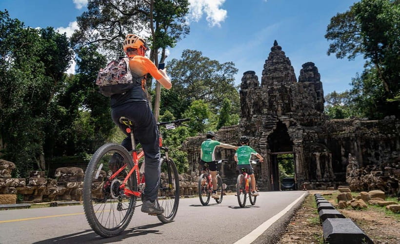 Cycle Angkor Backroad Bike Tour / E-Bike or Tuk Tuk - Angkor Wat late-day viewing: symbolism with breathing room