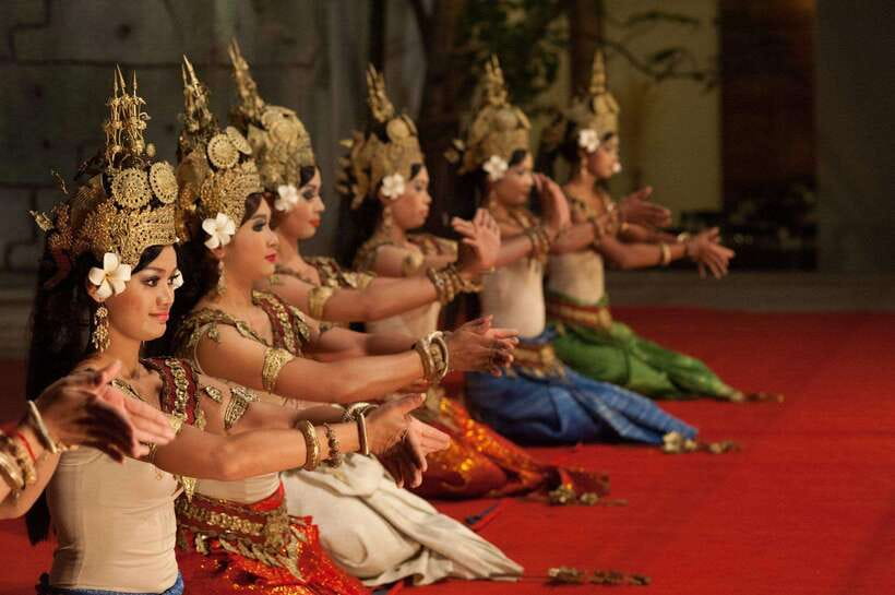Dinner Show Apsara Dance, Pickup round trip included - Khmer Buffet Dinner: Amok Curry, Khmer BBQ, and Vegetarian Choices