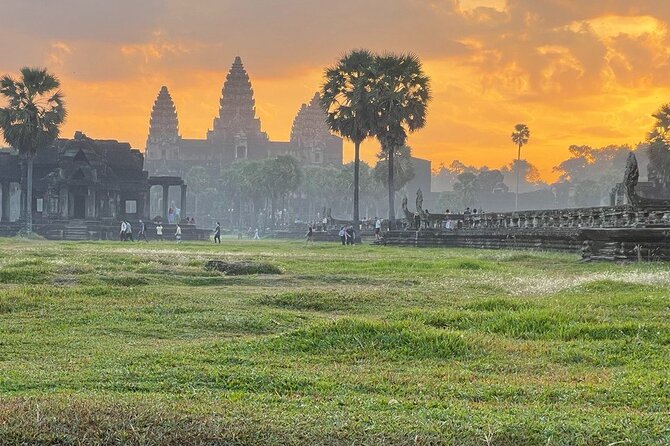 Discover Cambodia’s Heart: Siem Reap to Battambang Tours - Stop 2: Battambang Bat Caves at Phnom Sampeau (sunset timing matters)