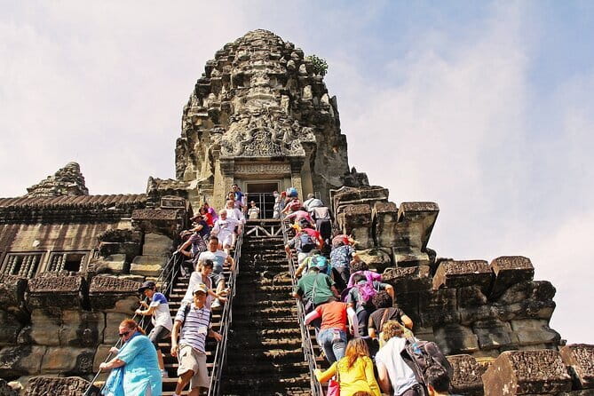 Exclusive Angkor temples and Small group temples tours - Small-group Angkor: how it changes the day
