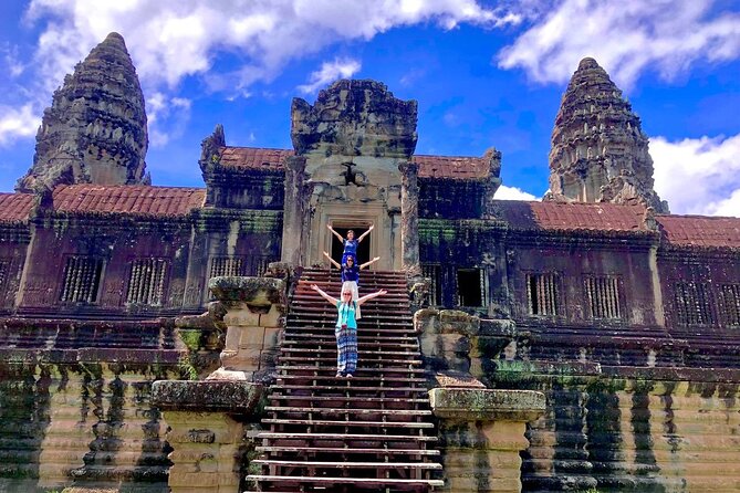 Explore Angkor Temple & Other - Private Vehicle with Tour Guided - Price and logistics: what the $89 really covers