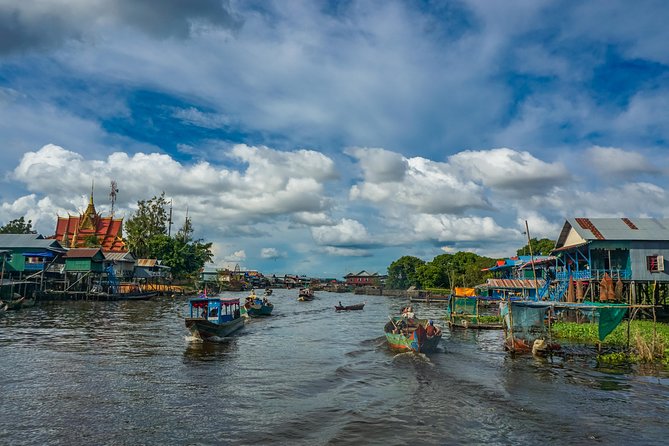 Explore The Kampong Pluk Floating Village - Tonle Sap Lake: where the water level runs the schedule