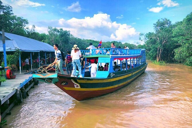 Floating Village-Mangrove Forest Private Tonle Sap Lake Boat Tour - Tonle Sap floating life and mangroves: why this combo works