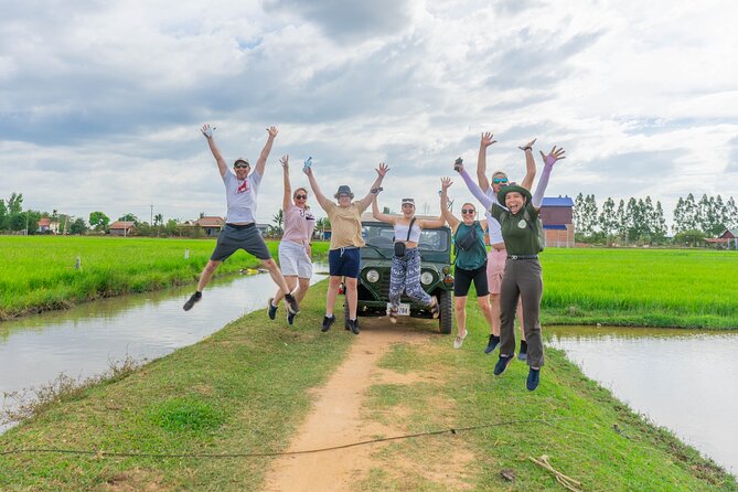 Floating Village Sunset Boat & Jeep Tour - Inclusive Drinks - Jeep time south of Siem Reap: how to enjoy open-air transport