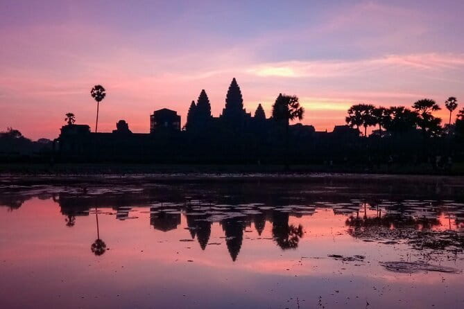 (Free eSim) Classic Angkor Wat Sunrise Full Day Tour - Angkor Wat sunrise: what to look for beyond the postcard view