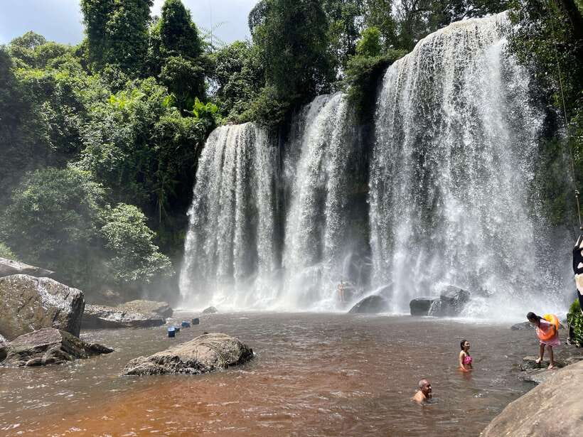 From Siem Reap: Banteay Srei and Kulen Waterfall Guided Tour - The real flow from Siem Reap: mountain, sacred carvings, then temples