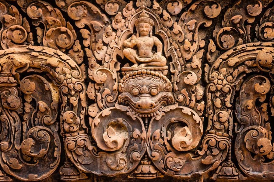 From Siem Reap: Banteay Srei Temple & Grand 5 Temple Tour - Neak Poan: a small temple built for symbolism and rest