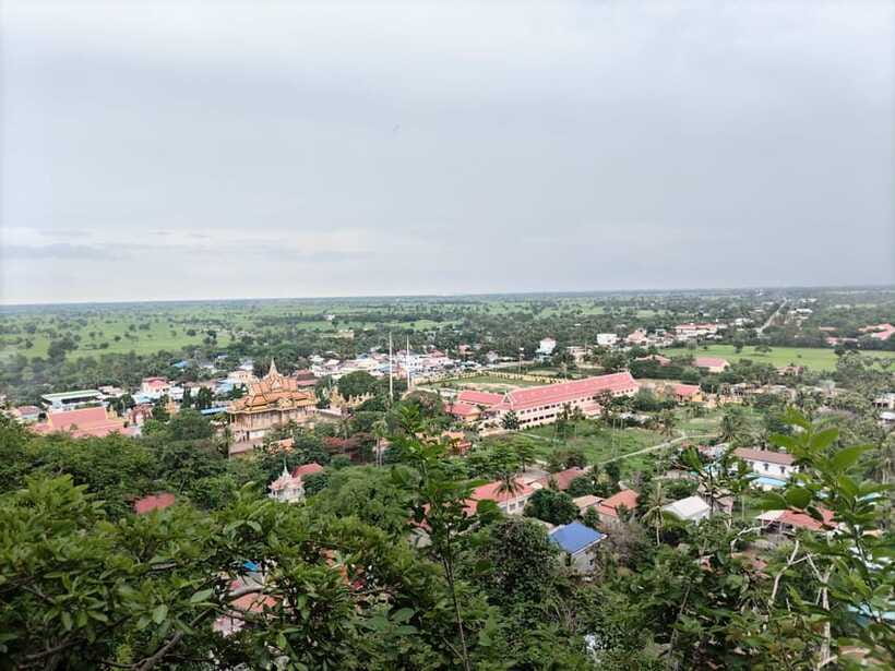 From Siem Reap: Battambang Day Trip Return or to Phnom Penh - Short Day Option: Black Man Roundabout, Bamboo Train, and Bats Only