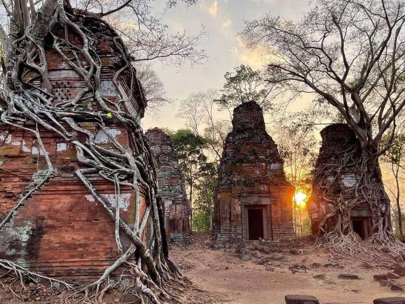 From Siem Reap: Koh Ker and Beng Mealea Temples Tour - Getting out of Siem Reap: pick-up, drive, and quick stops
