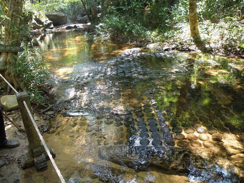 From Siem Reap: Small-Group Phnom Kulen Waterfall Day Tour - Morning Pickup and the Kulen Mountain Drive