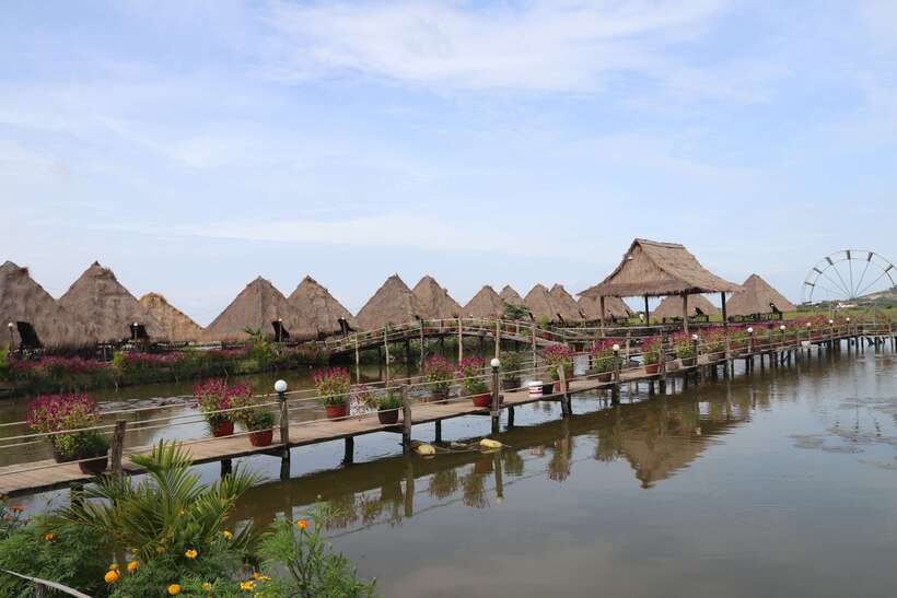 From Siem Reap: Tonle Sap Floating Villages Tour - Bird Sanctuary Spotting: Painted Stork and Pelicans From the Water