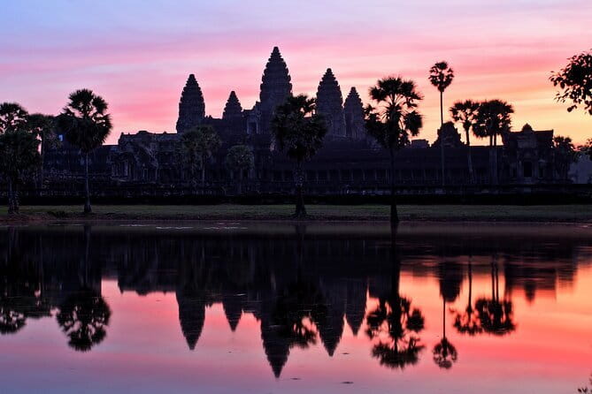 Full-Day Angkor Wat & All Must-See with Banteay Srei Private Tour - Banteay Srei: the pink Ladies Temple you’ll remember