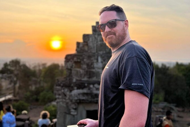 Full Day Archeological Tour in Siem Reap with Sun Set - Angkor Thom South Gate: 30 Minutes for Giant Faces and Big Causeways
