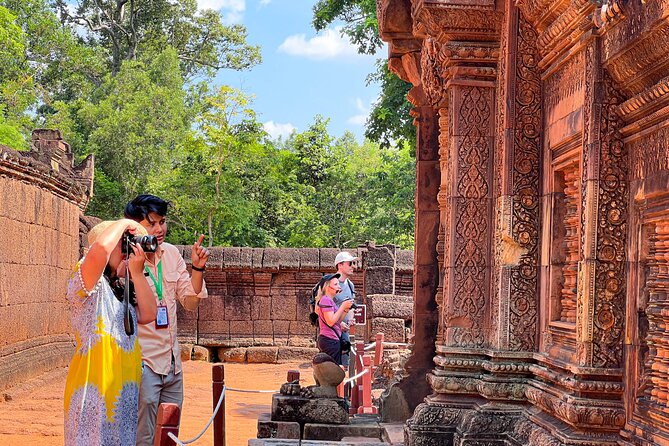 Full Day Banteay Srei Beng Mealea and Koh Ker Small Group Tour - Beng Mealea’s Jungle Ruins: The Adventurous Temple Feeling