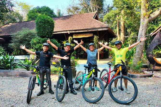 Full-Day Bike Tour in Siem Reap with Zipline - Guides, pacing, and why the small group size helps your day