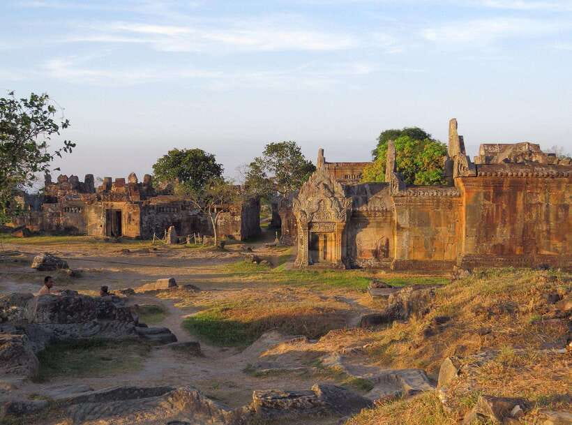 Full-Day Preah Vihear, Koh Ker and Beng Mealea Private Tour - Timing and energy: how to prepare for a full-day 3-temple run