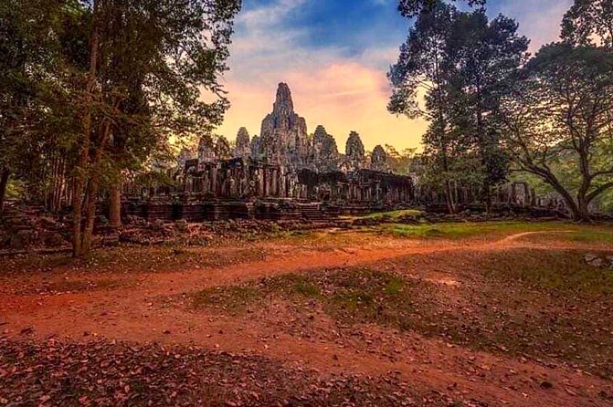 Full-day Private VIP Tour to Angkor Complex - Ta Prohm and Angkor Wat: the cinematic stops