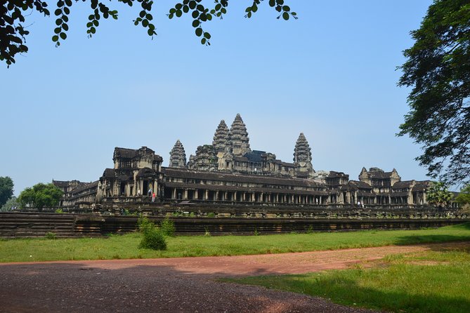 Full-Day Siem Reap Angkor Major Temples Private Tour - The Royal Palace Area: Phimeanakas and the Terraces