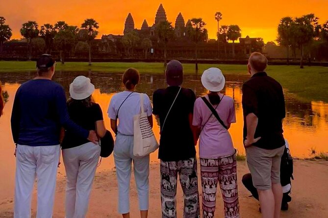 Full Day Small Group Tour Guide with Sun rise - Angkor Thom and Bayon: carved faces and a 12th-century vibe