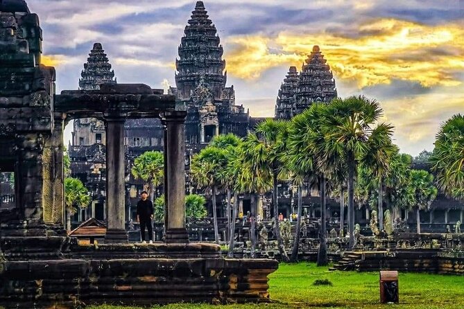 Full-Day Temples of Angkor Small Group Tour - Terrace of the Leper King and the Terrace of Elephants
