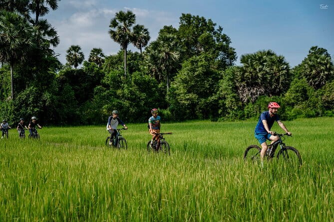 Full Day Tour Photography in Siem Reap - Bayon Temple faces at the South Gate of Angkor Thom