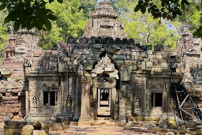 Full Day Tour Photography in Siem Reap - Ta Prohm roots and stone: the photo challenge that rewards patience