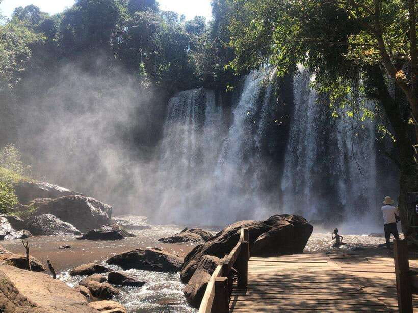 Full-Day Tour to Banteay Srey, Beng Melea & Kulen Mountain - Banteay Srei: The Lady Temple and Why It Feels Different