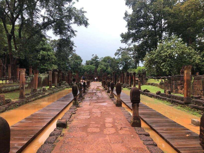 Full-Day Tour to Banteay Srey, Beng Melea & Kulen Mountain - Beng Mealea: Lotus Pond Ruins and the Joy of Unrestored Sandstone