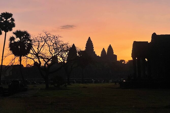 Golden Hours: Angkor wat sunrise photography tour with a pro! - Price and value: what $120 really buys you