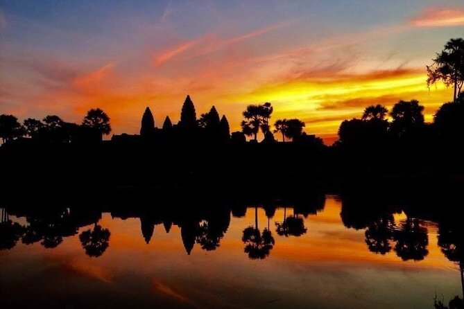 Golden Hours: Angkor wat sunrise photography tour with a pro! - Angkor Wat sunrise: what you’ll do at the first stop
