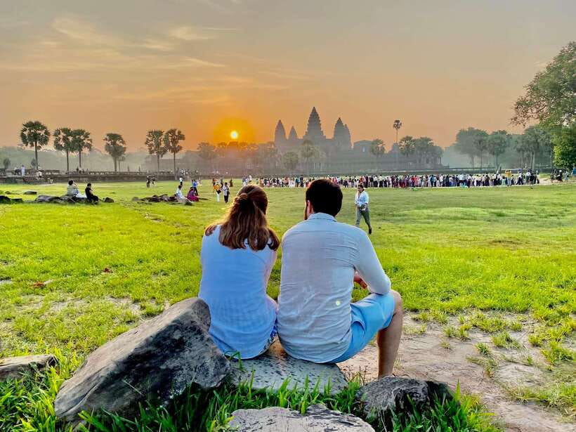 Grand Circle With Sunrise Private Tuk-Tuk - Key Things That Make This Tuk-Tuk Temple Day Work