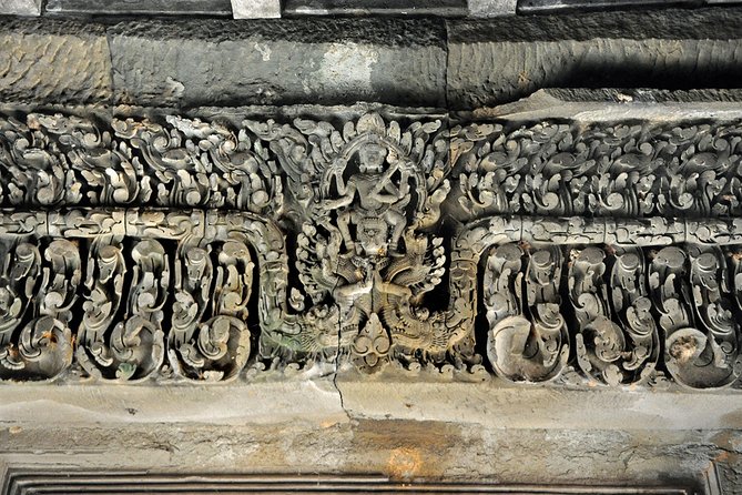 Guided Private A/C Vehicle Tour to Angkor Wat and Small Circle with Two Extras - Angkor Thom South Gate and the Victory Gate views