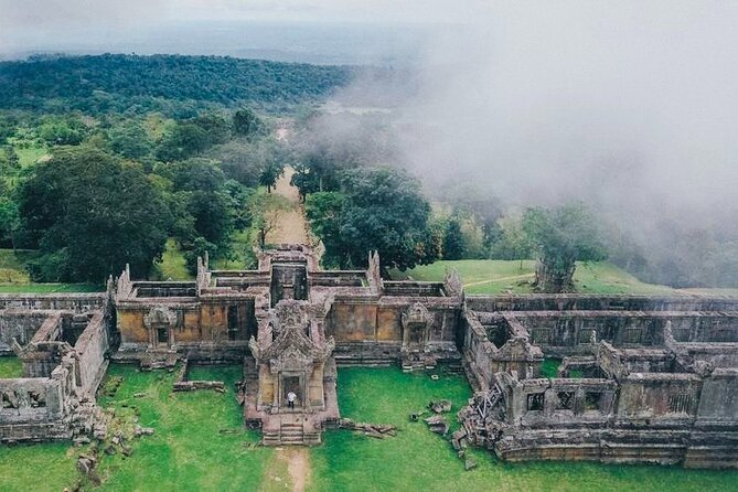 Hidden Gems of Cambodia: Preah Vihear & Koh Ker Exploration Tour - Koh Ker’s Prasat Thom: the seven-tiered pyramid in the trees