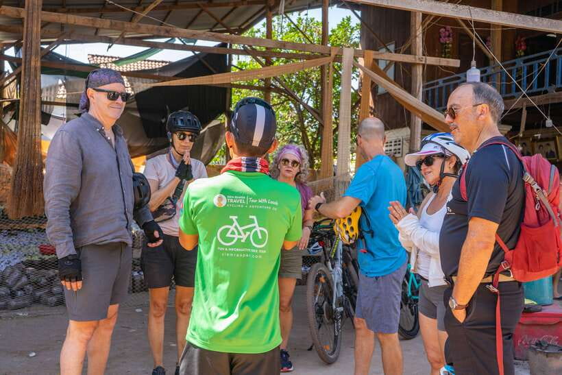 Kampong Phluk: Floating Village Sunset Bike Tour or E-Bike - Kampong Phluk on stilts: walking the floating village carefully