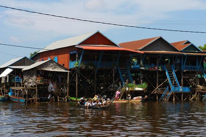 Kampong Phluk Floating Village & Sunset Lake Canoe Tour - Tonle Sap at Kampong Phluk: what you’re really seeing
