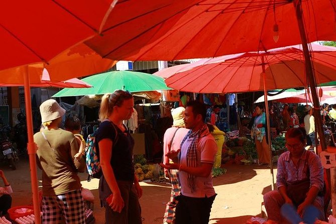 Kampong Phluk Floating Village & Sunset Lake Canoe Tour - Pickup, air-con ride, and a small-group vibe