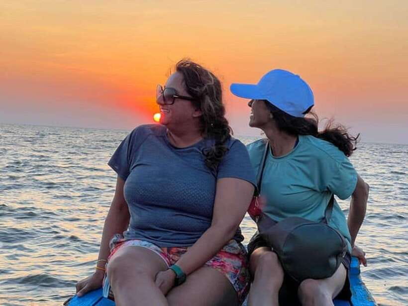 Kampong Phluk Floating Village Tour by Boat - Kompong Phluk On Foot: Markets, Schools, and Everyday Details