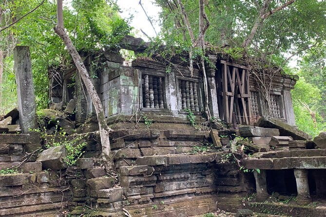 Kbal Spean, Banteay Srei, Beng Melea & Rolous temples Tour - Kampong Kleang and the boat ride: a water-village interlude