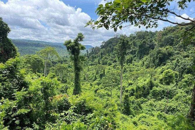 Kbal Spean Lingar River, Banteay Srei Temple & Pre Rup Tour - From Siem Reap hotel pickup to a calm start at 8:30am