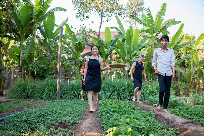 Khmer Cooking Class at a Local's Home in Krong Siem Reap - Eating together: the payoff for all that chopping and stirring