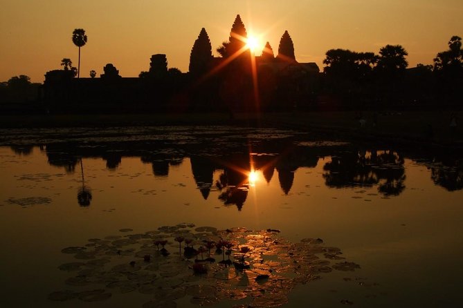 "Killing Fields & Landmine Museum: Private Guided Tour - Private guide + luxury car: How the day stays smooth and personal