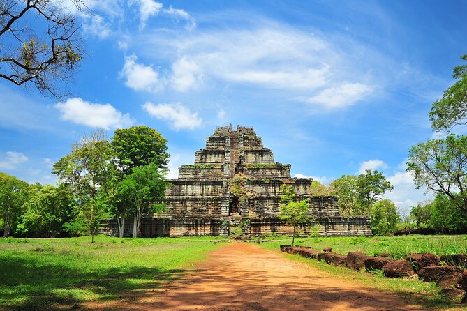 Koh Ker & Beng Mealea Temple Full-Day Private Tour from Siem Reap - Koh Ker: Jayavarman IV’s Capital and the Prasat Thom Pyramid