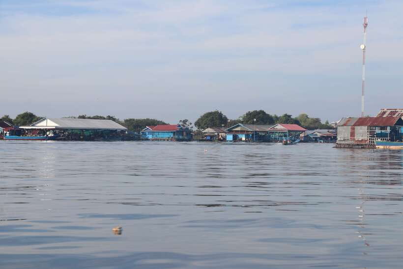 Kompong Khleang Floating Village: Full-Day from Siem Reap - Lunch in Kompong Khleang: a calm reset with included drinks