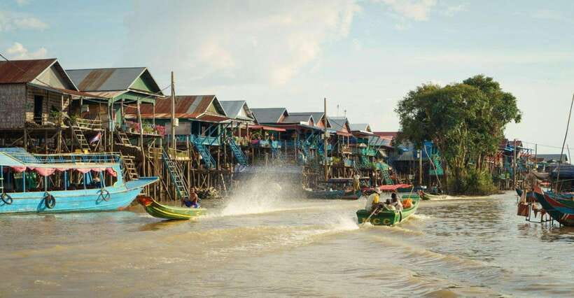 Kompong Kleang Floating Village Guide Tour from Siem Reap - Stop-by-Stop: Traditional Visit, Scenic Time, and the Boat Experience